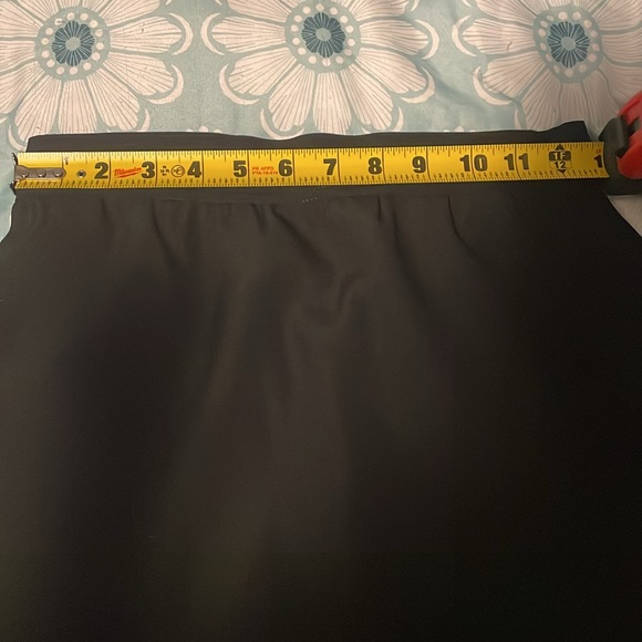 MaxMara skirt with button and zipper on side - Picture 4 of 7